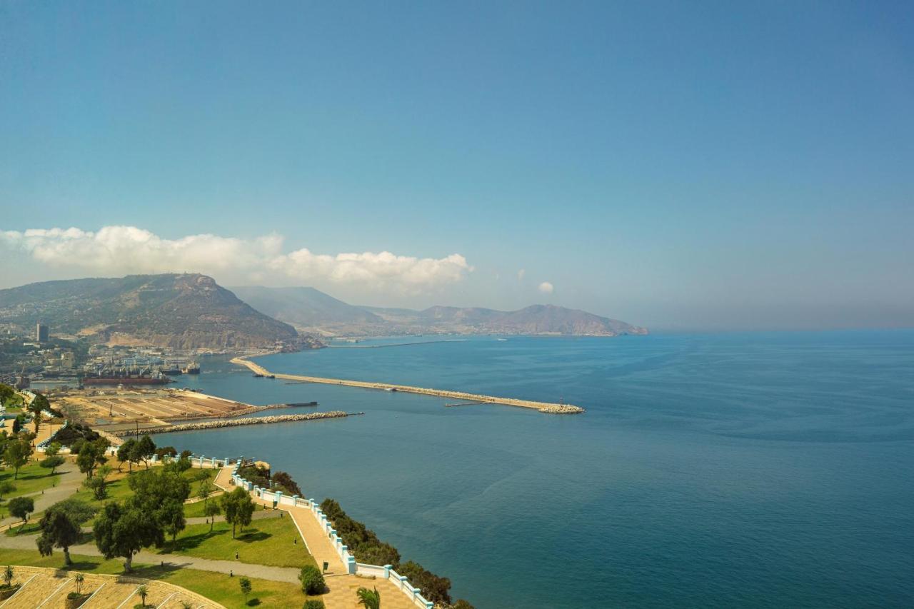 Four Points By Sheraton Oran Hotel Exterior photo